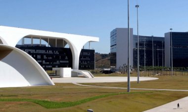 Servidores estaduais recebem salários com reajuste de 4,62% nesta sexta-feira (5/7)