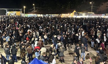 41ª Cavalgada de Jaguaraçu é coroada com sucesso de público, musica, desfile e concurso de marcha de alto nível