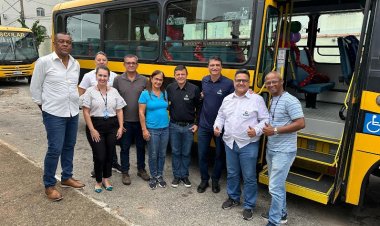 APAE de Timóteo recebe ônibus reformado com acessibilidade